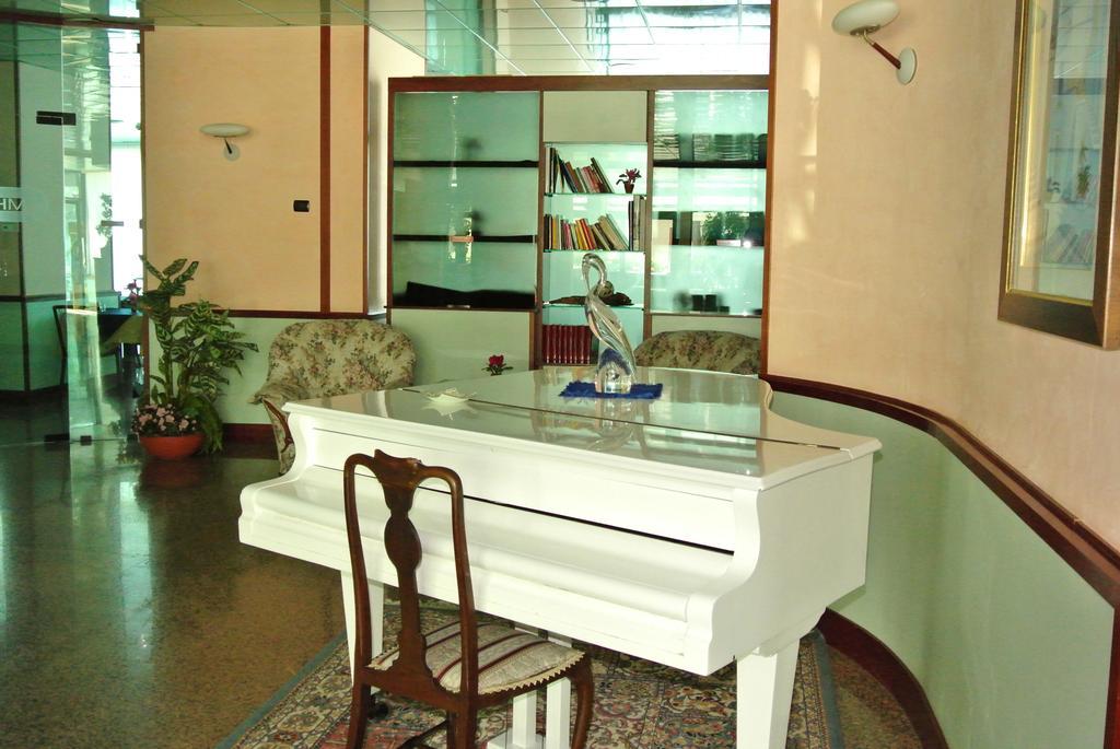 Hotel Mirage Lido di Classe Ngoại thất bức ảnh